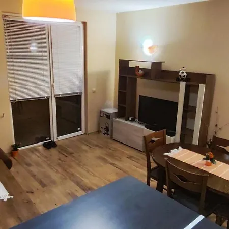 уютен двустаен с прекрасна гледка Veliko Tărnovo