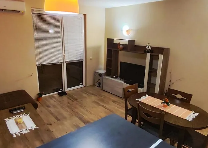 уютен двустаен с прекрасна гледка Veliko Tŭrnovo