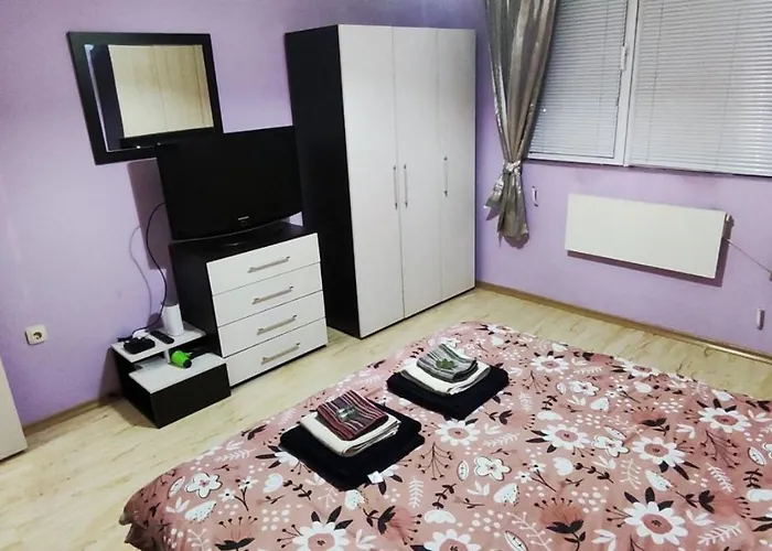 уютен двустаен с прекрасна гледка Veliko Tŭrnovo